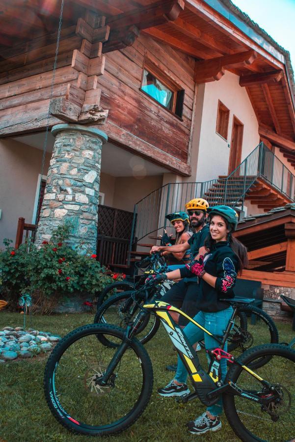 Maison Bionaz Ski & Sport Hotel Aosta Ngoại thất bức ảnh